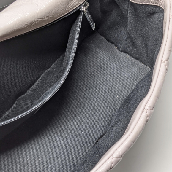 🦄🎉CHANEL Pink Bag Glazed Leather Flap Bag! Super Rare Color! Limited Edition - Picture 6 of 16